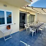 Normale's Sea View Apartment