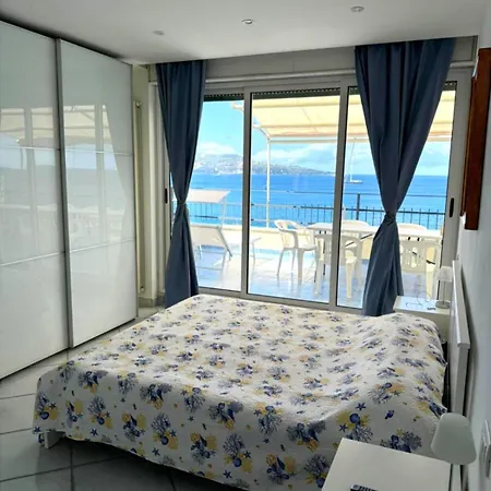 Normale's Sea View * Meta