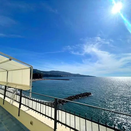 Apartman Normale's Sea View *