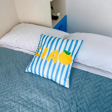 Normale's Sea View Apartment *